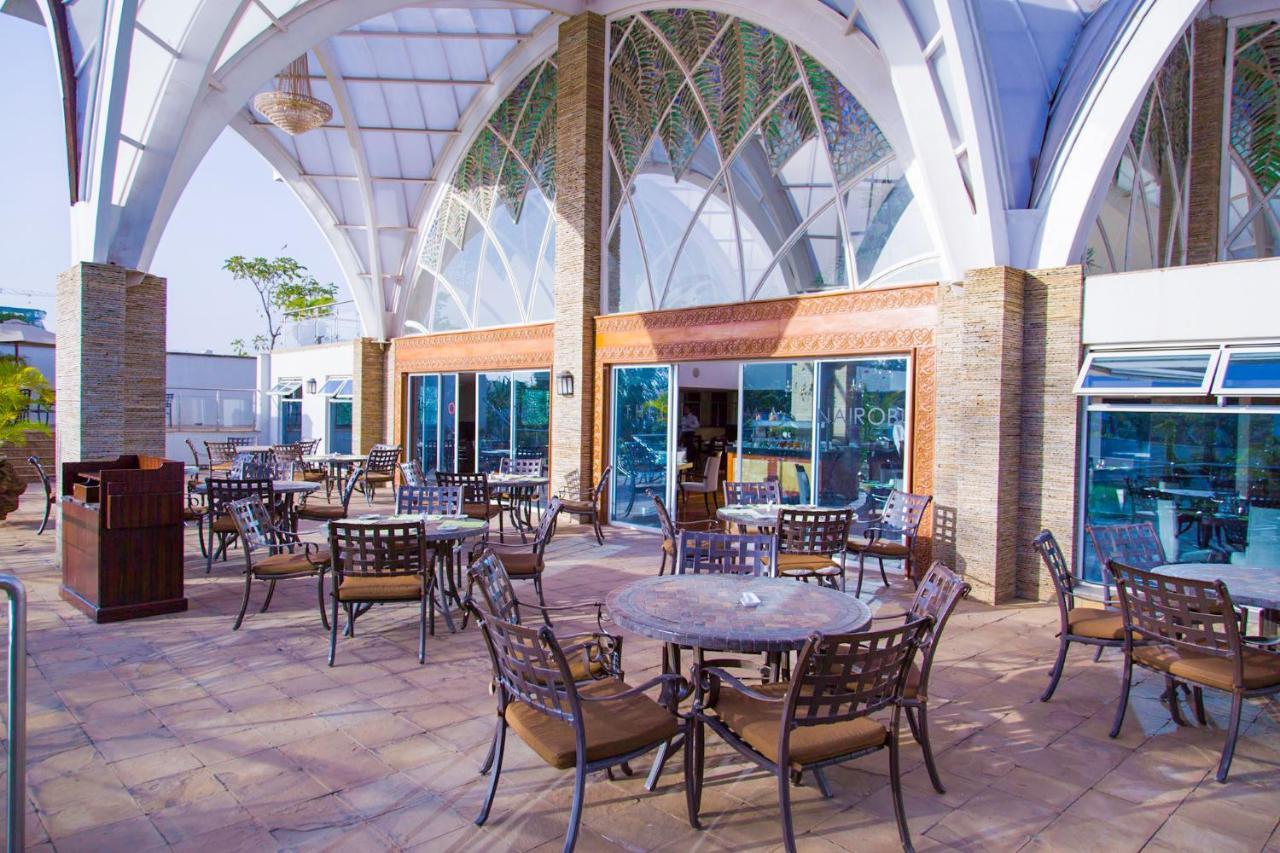 The Boma Nairobi Hotel Buitenkant foto The restaurant at the hotel