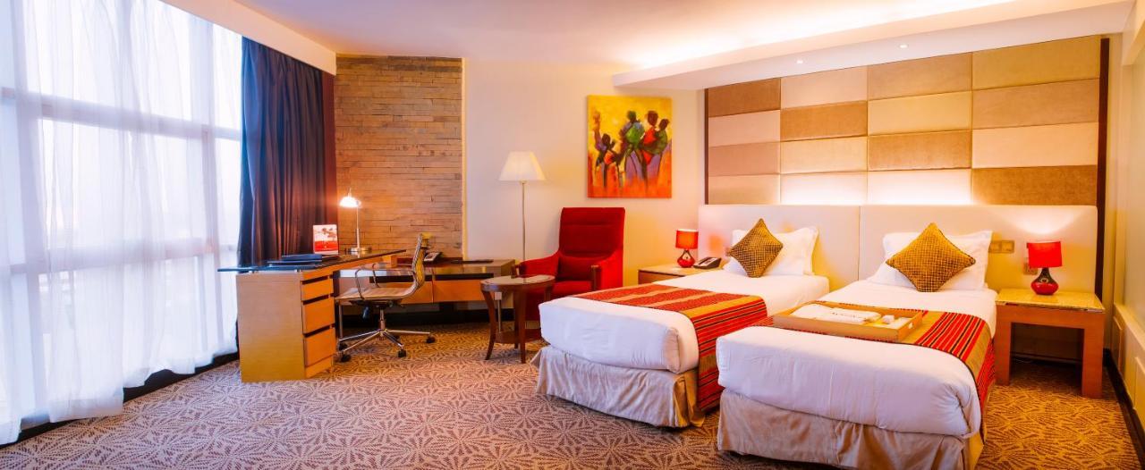The Boma Nairobi Hotel Buitenkant foto A room at the Serena Hotel