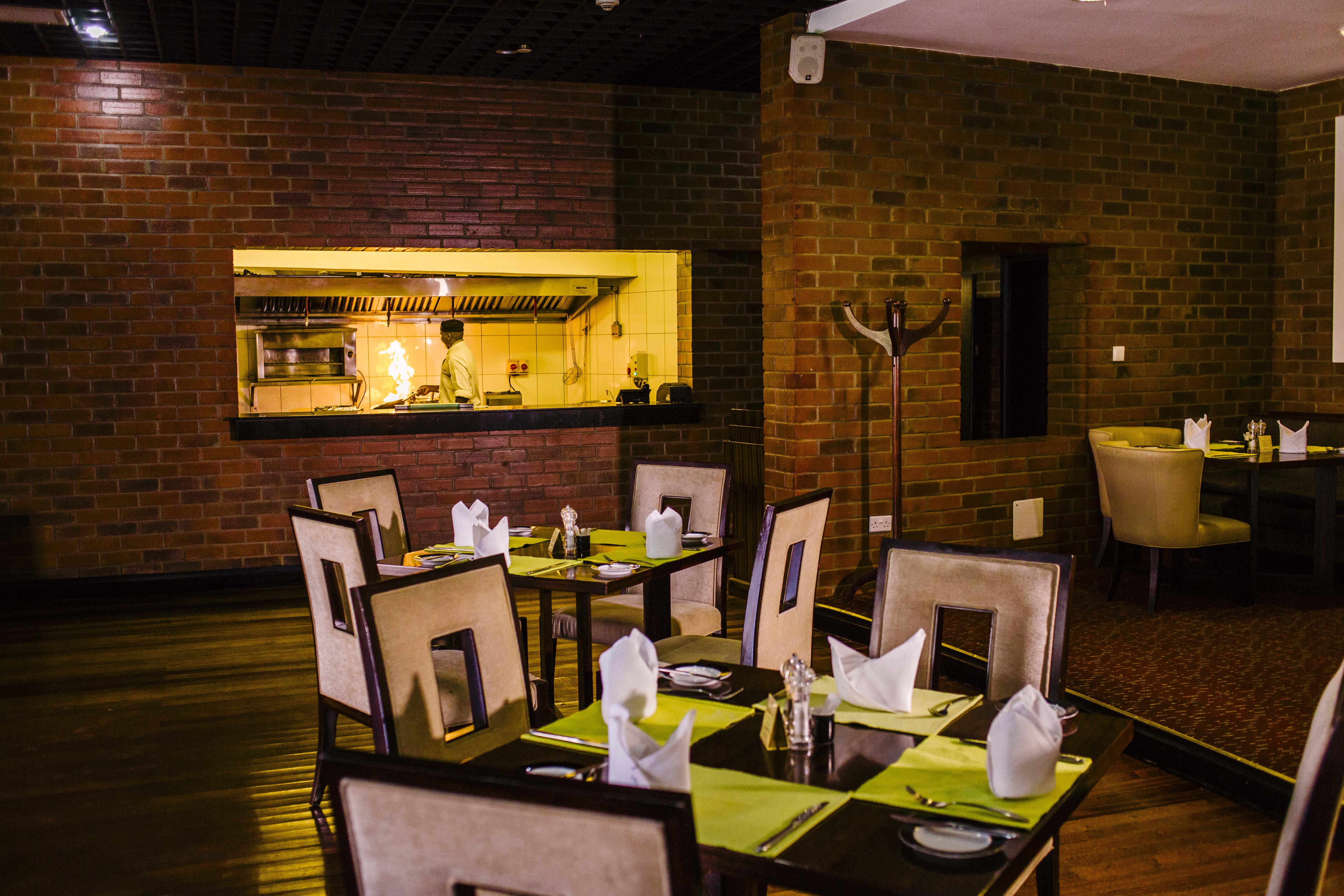 The Boma Nairobi Hotel Buitenkant foto The restaurant