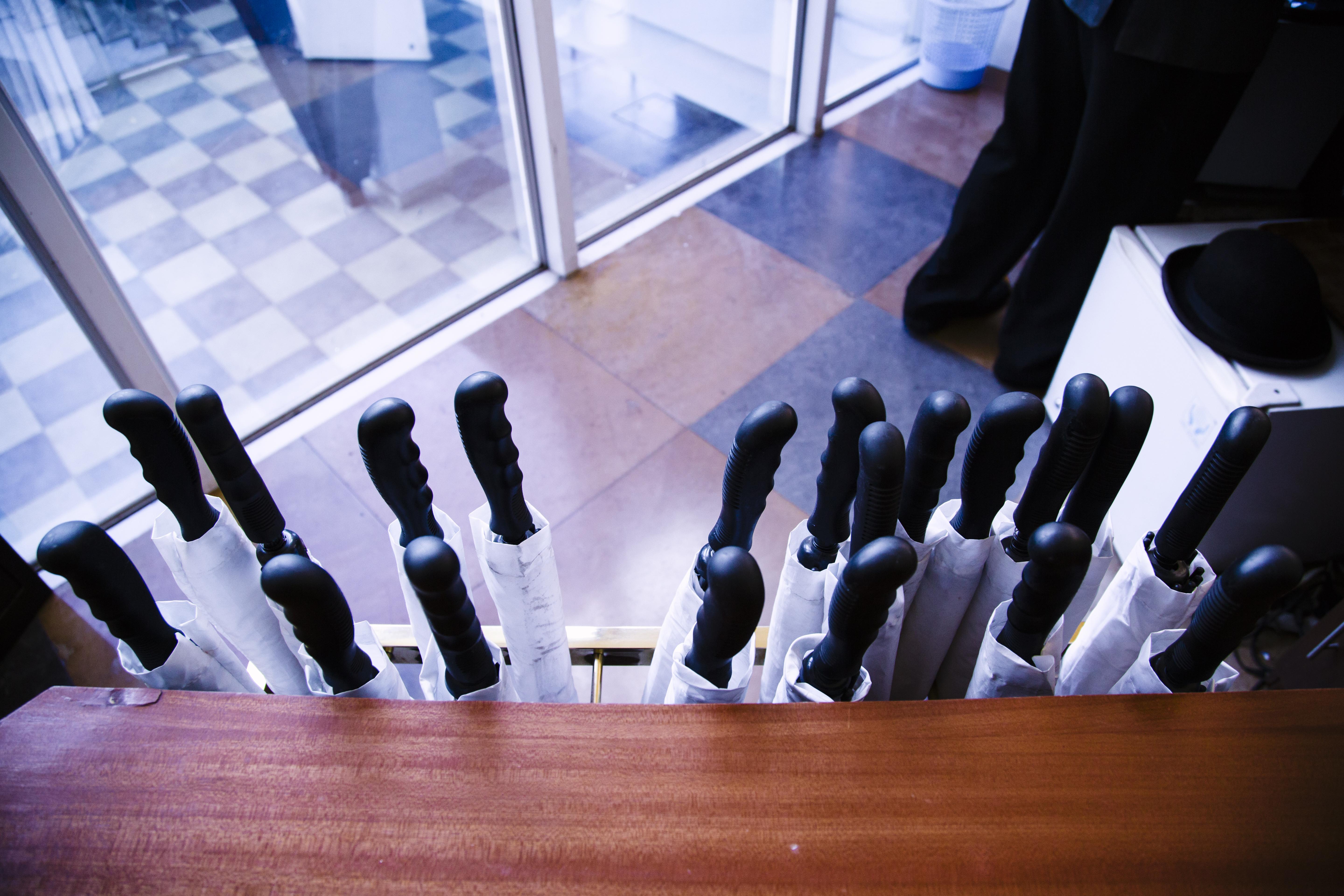 The Boma Nairobi Hotel Buitenkant foto Umbrellas at an airport